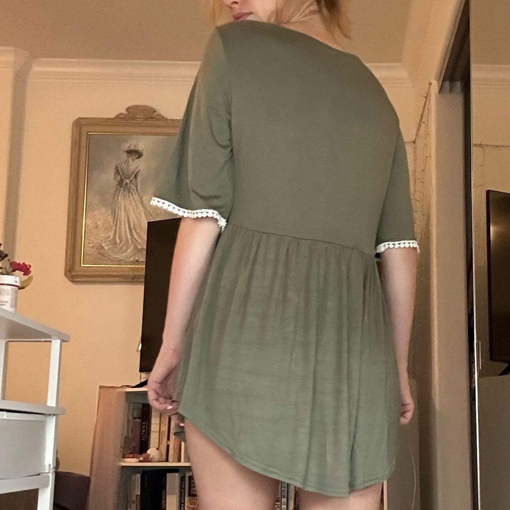 🌿 Super Soft Green Tunic Top – Size M 🌿 - Picture 4 of 5